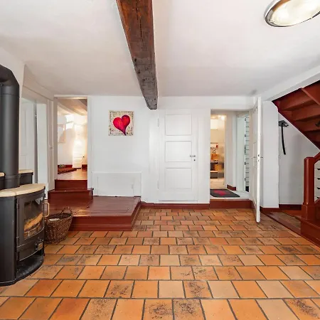 Vakantiehuis Romantic Holiday In On The Village Square Schleiden