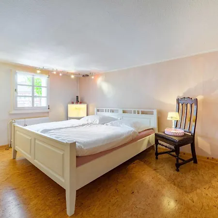 Vakantiehuis Romantic Holiday In On The Village Square Schleiden