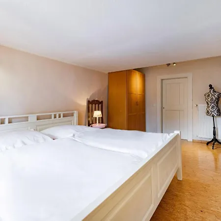 Romantic Holiday In On The Village Square Vakantiehuis *