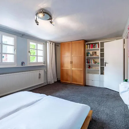 Vakantiehuis Romantic Holiday In On The Village Square Schleiden
